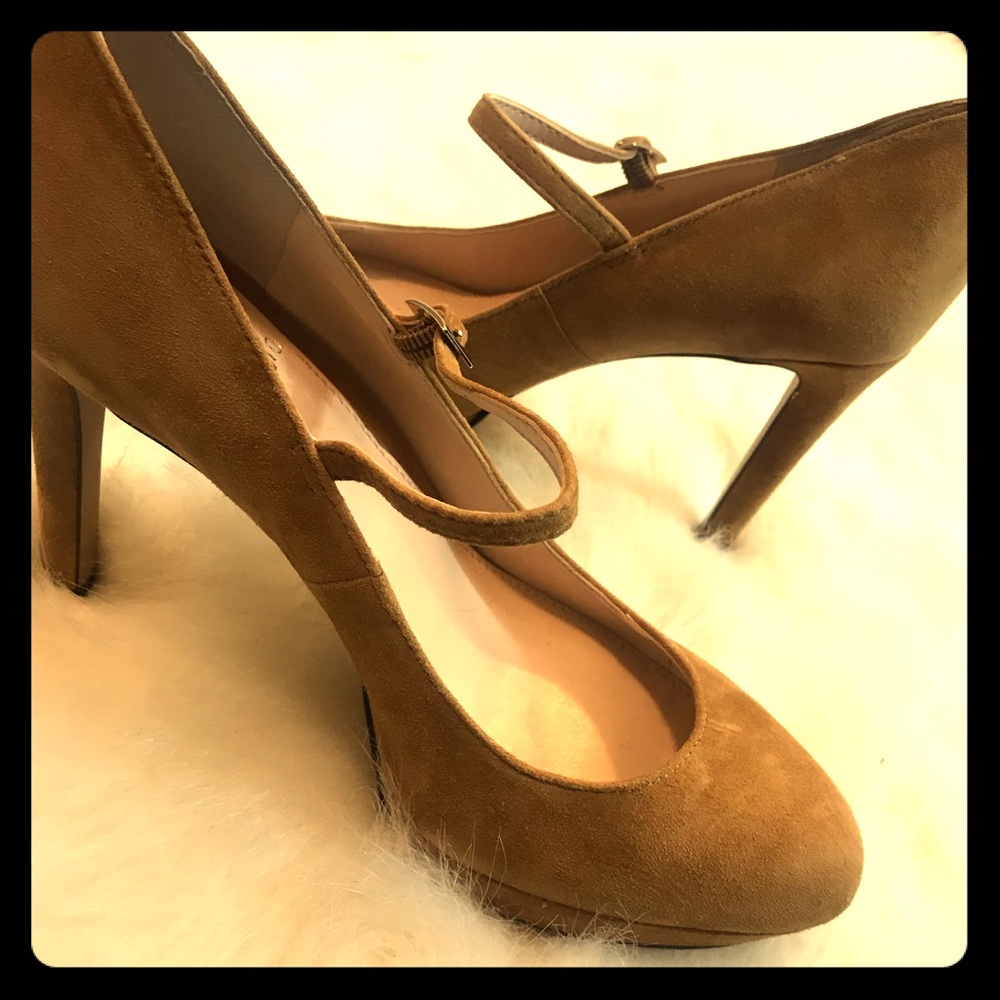 Suede Vince Camuto Camel Pumps Size 8